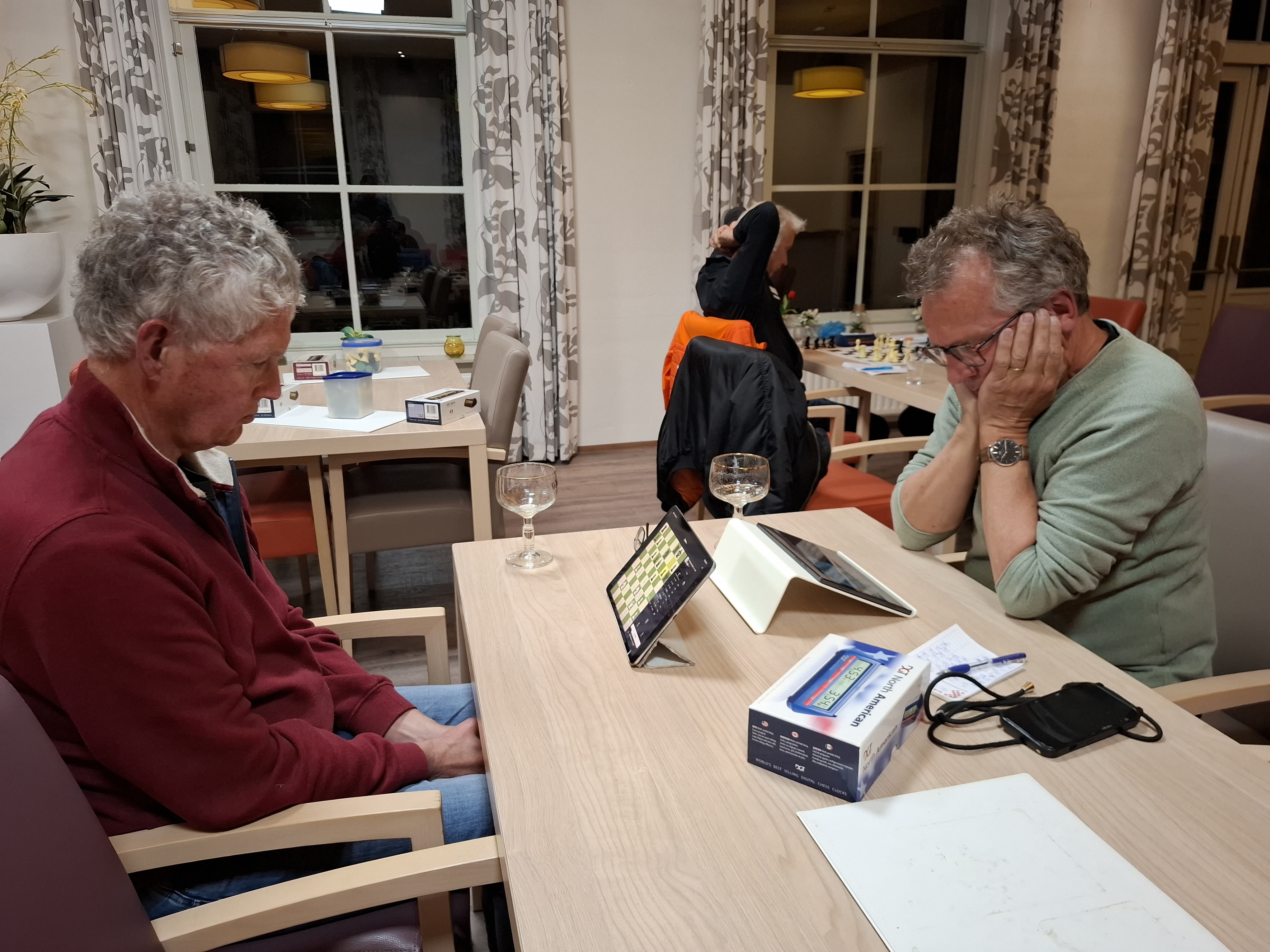Kersten won twee pionnen en trok het spel naar zich toe